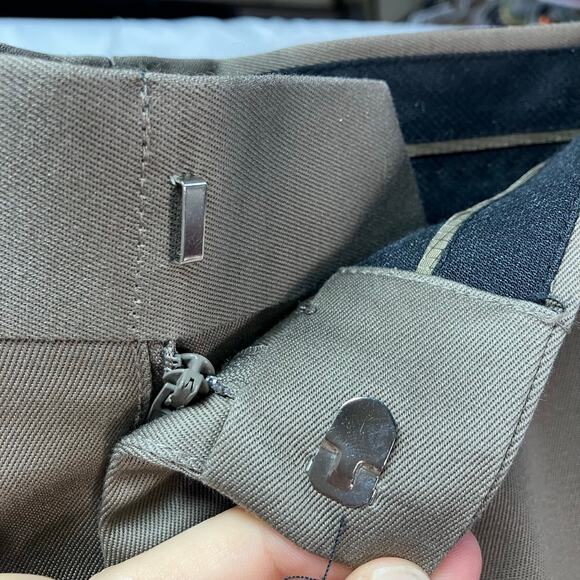 Axist Mens 33x30 Khaki No-Iron Premium Cotton Dress Pants Flat Front Pockets New - Picture 6 of 14